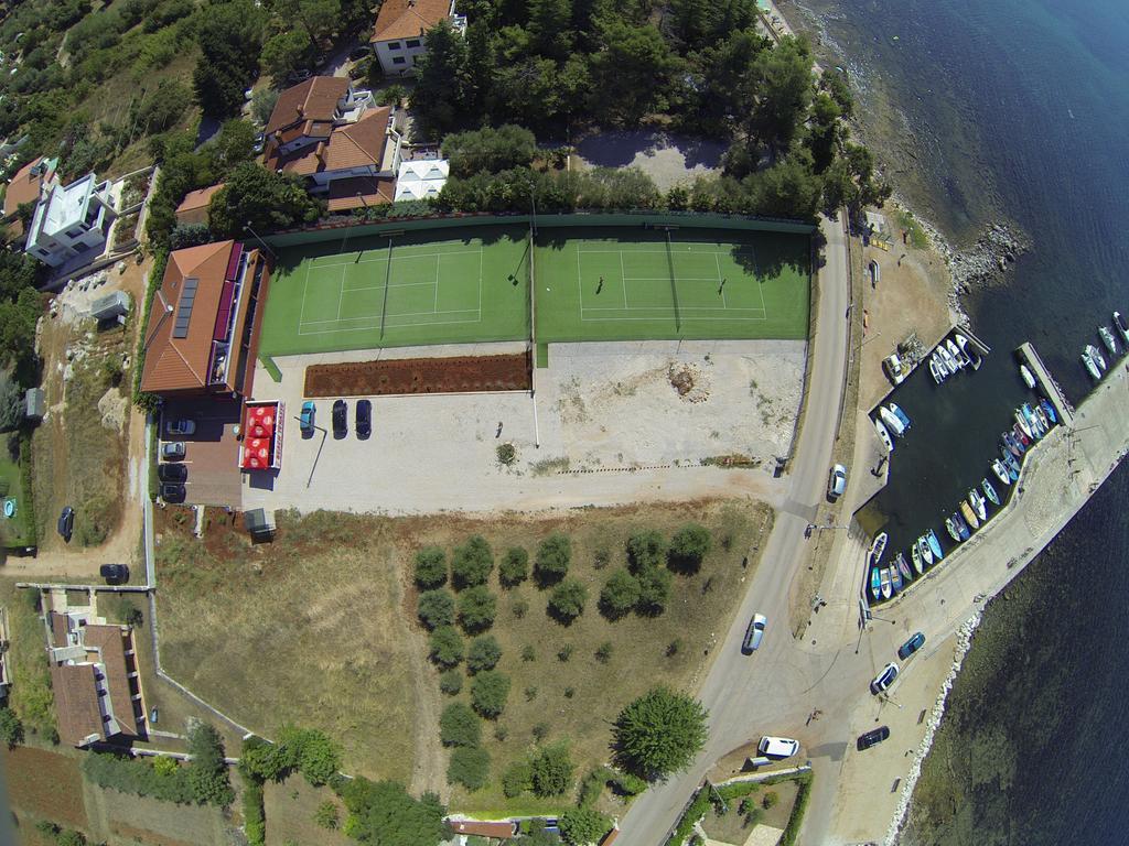 Villa Egida Capris Lovrečica Екстериор снимка
