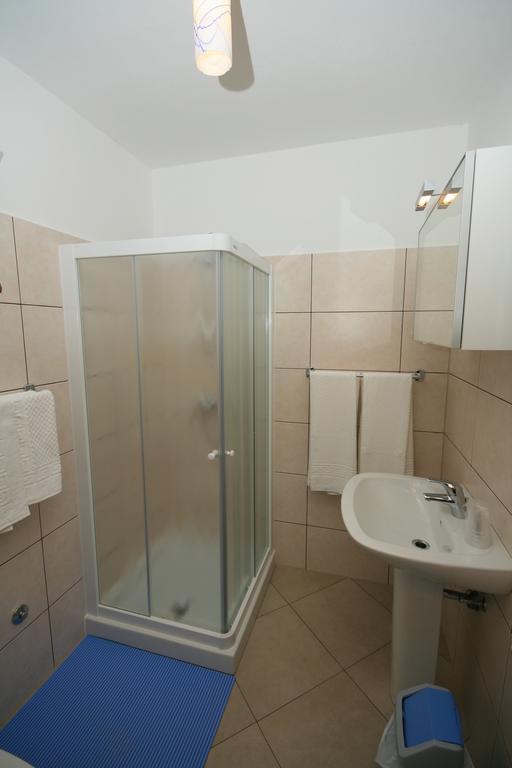Villa Egida Capris Lovrečica Екстериор снимка